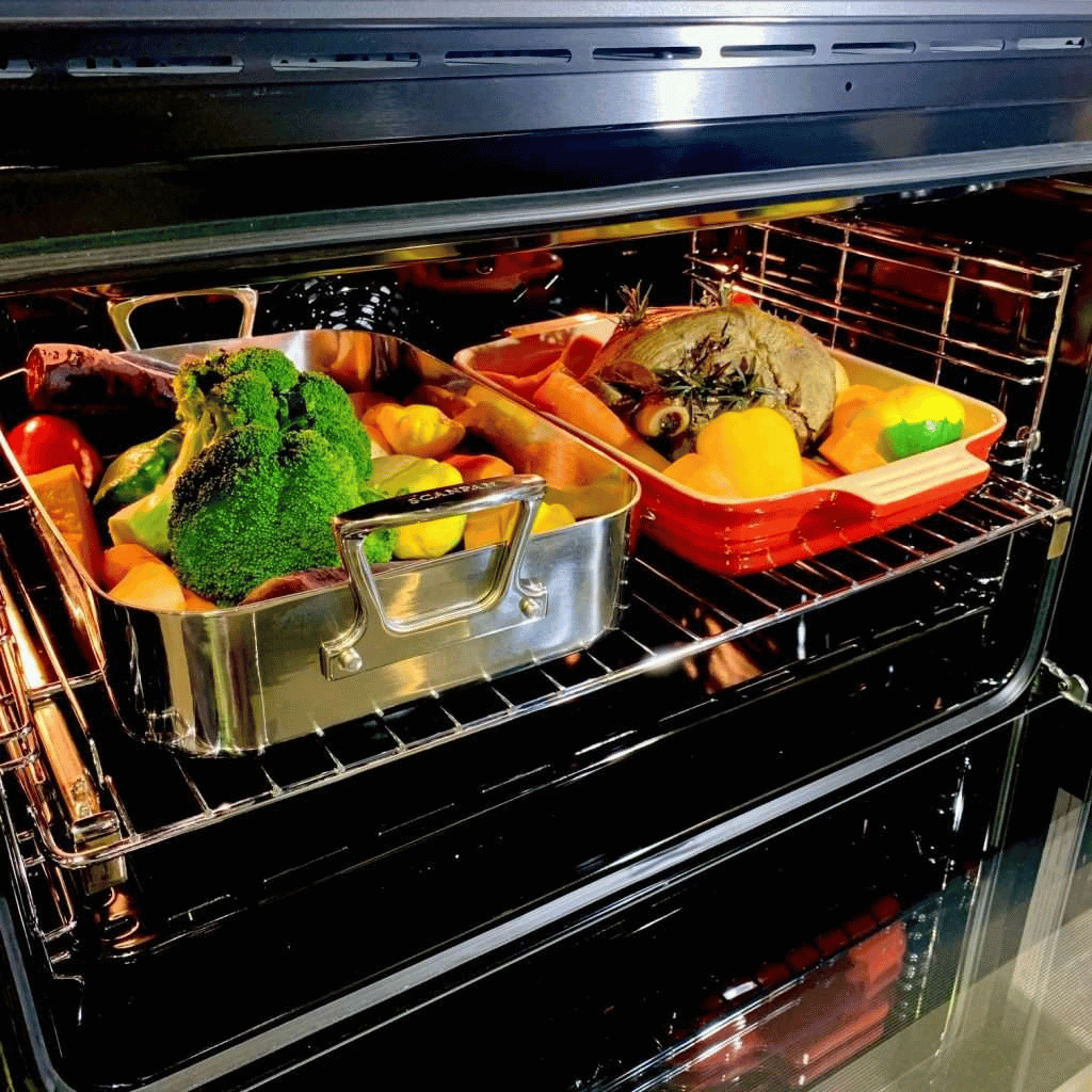 Kleenmaid OMF9411 90cm Electric Multifunction Oven inside